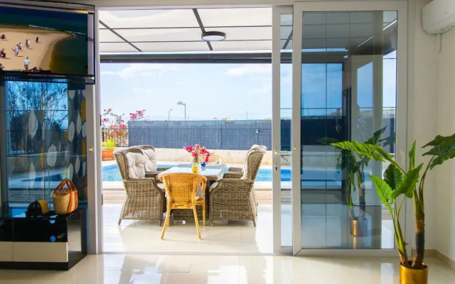Heated Pool Stunning Sea Views