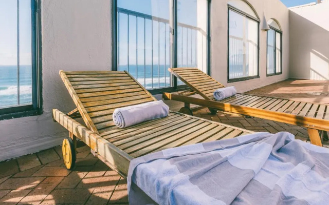 Bronze Beach Villa