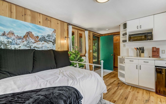 4925 Pike Unit 3