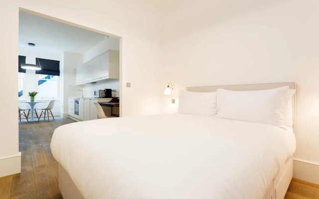 Contemporary Studio in Swiss Cottage