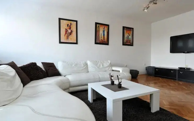 Apartments D&G-I