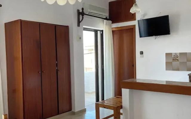 Aeolos Apartments