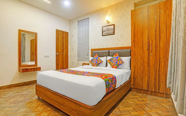 FabHotel Emerald Suites - Near MG Road Metro Station