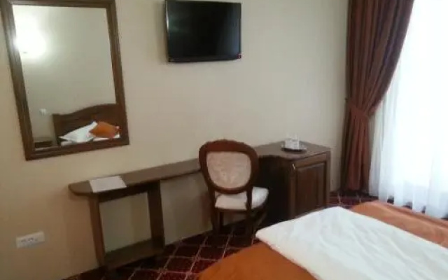 Condor Resort