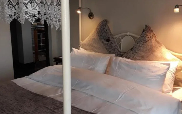 Whale Rock Guest House