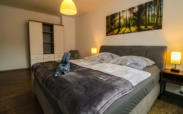 Moderne FeWo SKY Netflix Terrasse Burgblick Boxspringbett Waschtrockner