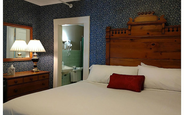 Thayers Inn