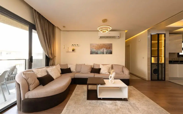 Madinaty Modern 3BR with Garden Views