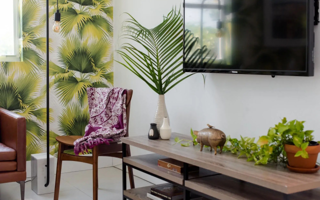Colorful Studio in Wynwood by Sonder