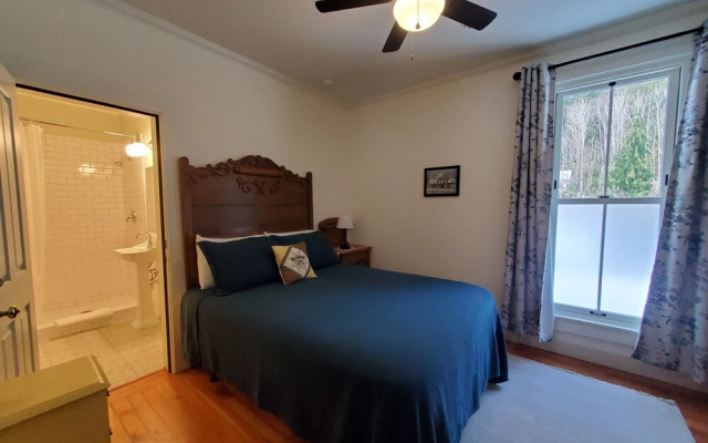 Bush House Inn