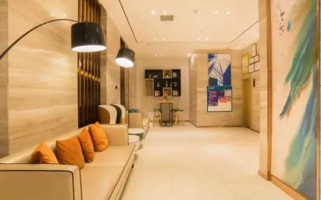 City Comfort Inn Hotel (Liuzhou Five Star Pedestrian Street Zhonghuan Building)