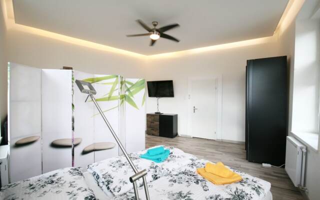 Отель Vienna CityApartments-Luxury Apartment 2 Австрия, Вена - отзывы, цены и фото номеров - забронировать отель Vienna CityApartments-Luxury Apartment 2 онлайн комната для гостей