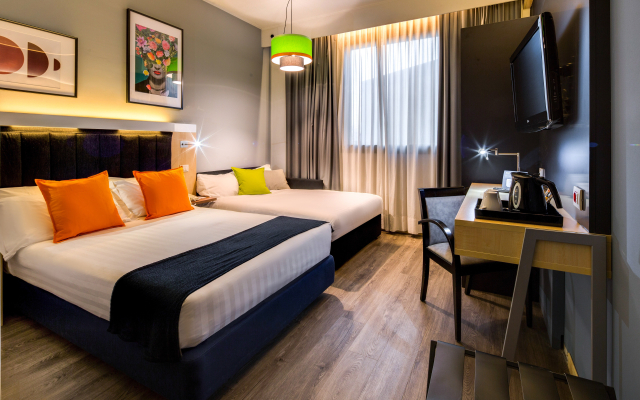 Отель Holiday Inn Bologna Fiera