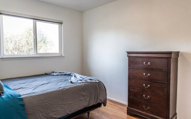 Sunny Two Bed in Richmond