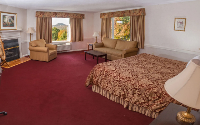The Lucerne Inn
