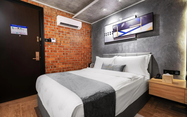 A&R Urban Hotel