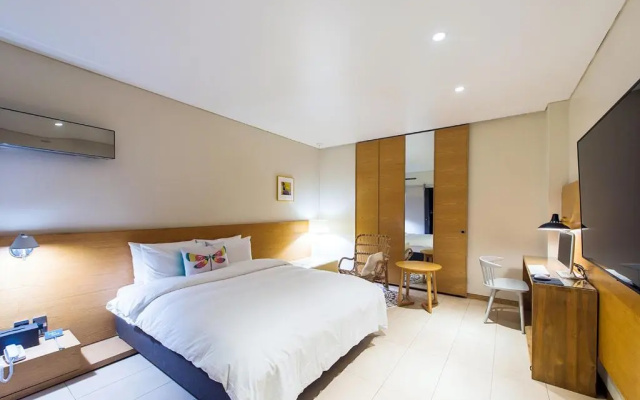 Soho Hotel Airport