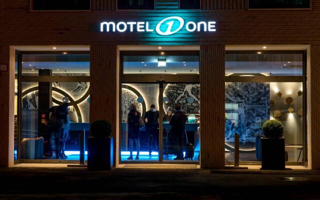 Отель Motel One Munchen-Olympia Gate Мюнхен вид на фасад