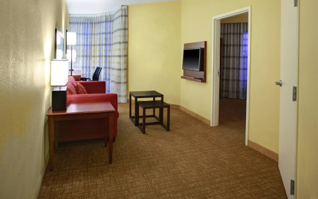 Courtyard By Marriott Atlanta Conyers