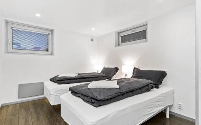 Peak Apartments