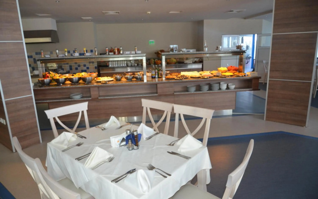 PrimaSol Sineva Beach Hotel