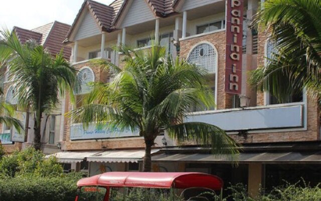 Отель Capannina Inn Таиланд, Пхукет - 10 отзывов об отеле, цены и фото номеров - забронировать отель Capannina Inn онлайн вид на фасад
