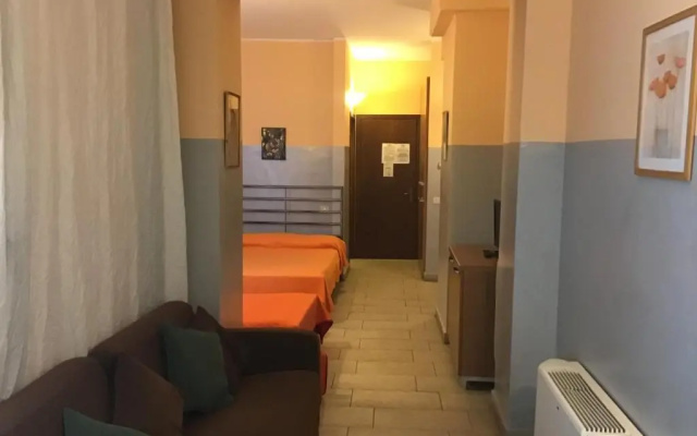 "4 pax Studio, Month to Month Lease, Utility Costs Included"