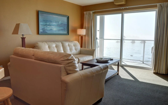 Waters Edge 312