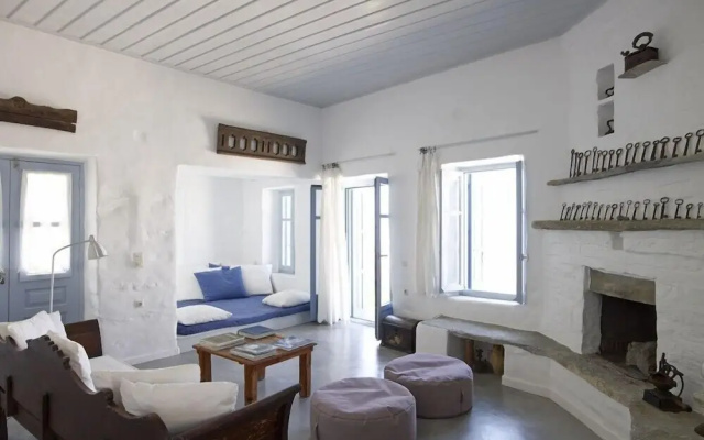 Villa Lefkothea
