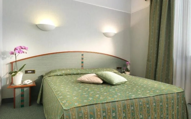 Piramidi Hotel