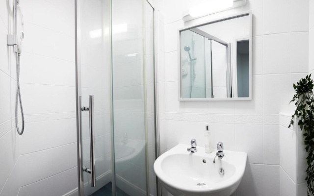 Charming 4-Bed Townhouse on South Cliff