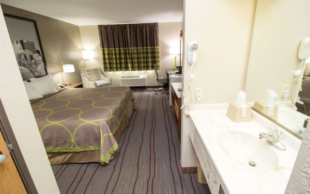 Super 8 by Wyndham Chicago O'Hare Airport