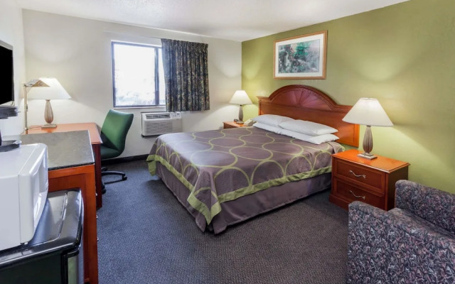 Super 8 Merrillville/Gary Area