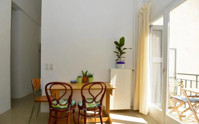 Athens cozy Studio 4 min walk to the Acropolis hil