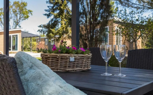 Chalet - Holidaypark Fort den Haak Vrouwenpolder