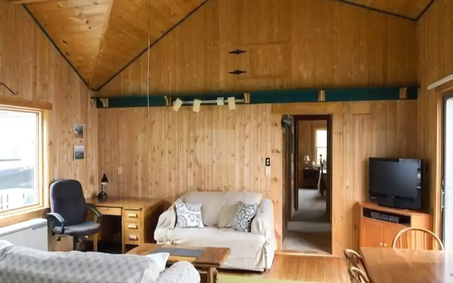 Barnacle on Flye Point - Three Bedroom Home