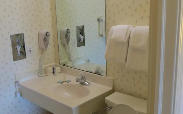 Travelodge Grand Rapids