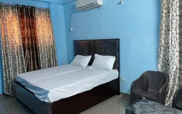 Spot On 88657 Hotel Dazi Star
