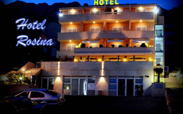 Hotel Rosina вид на фасад