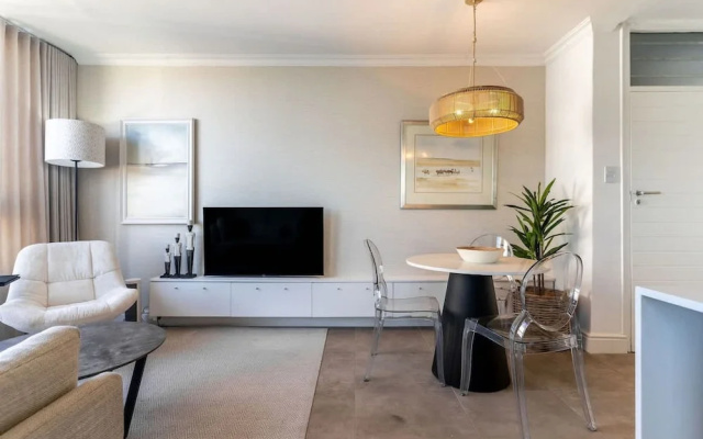 Modern 1 bed Table Mountain View Hideaway