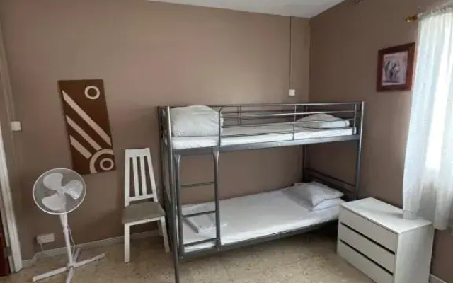 Emile Hostel