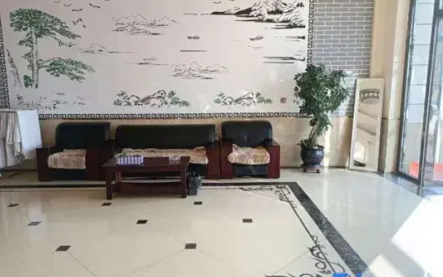 Rixin Hotel (Horqin Left Middle Banner Second Branch)