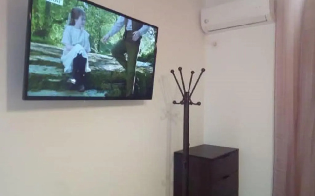 Comfortable inexpensive apartmets near metro