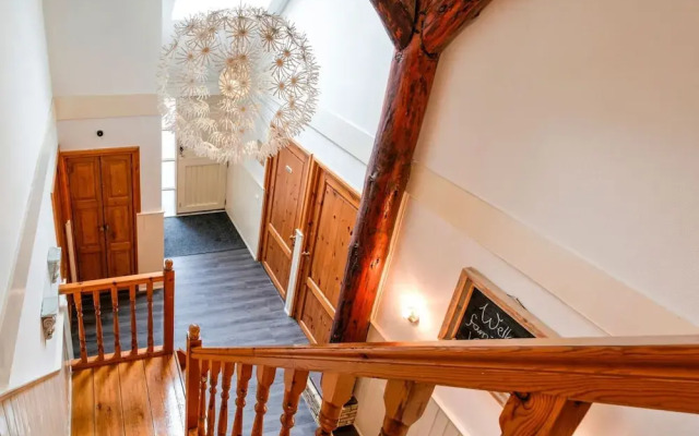 Spacious Farmhouse With Sauna, Hottub