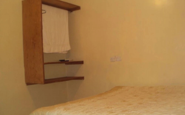 Ryllod Sunrise Lodge Meru