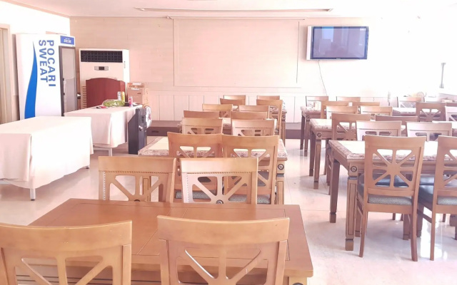 Goodstay Arirang Hotel