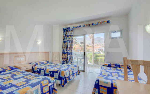 Apartamentos La Carabela