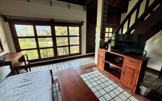 502 Serene Teak Boutique Apartments