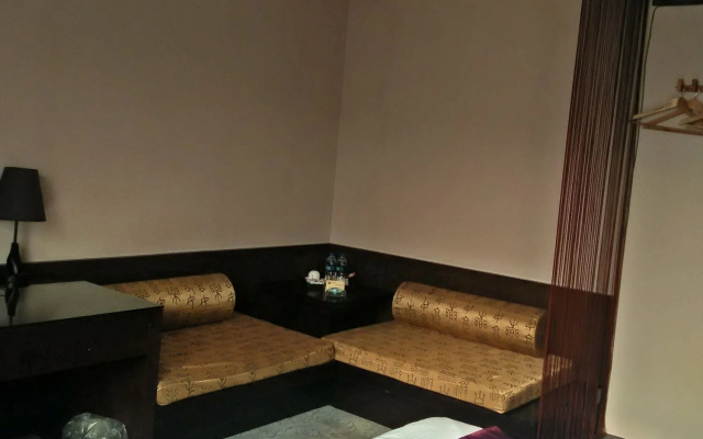 Baolong Homelike Hotel (Youyi Branch)