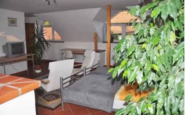Hatház Apartman